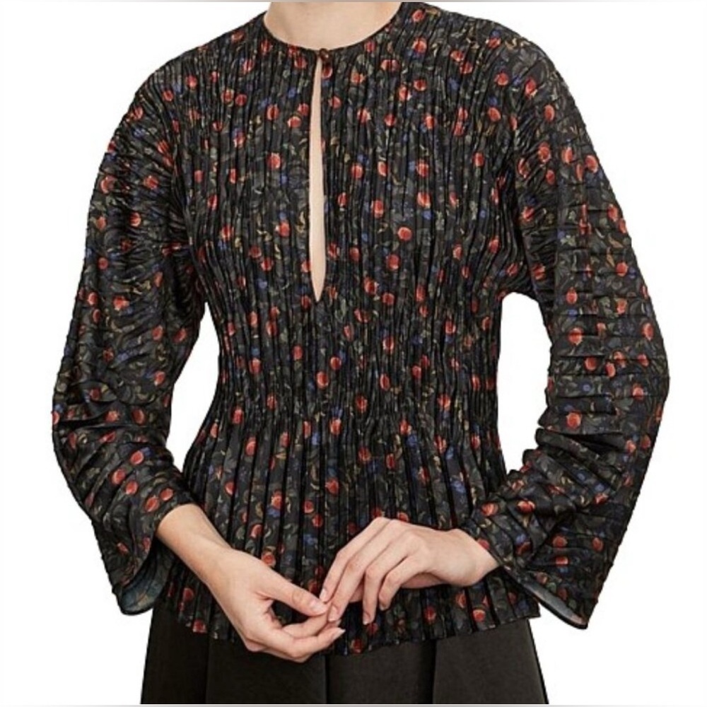 NWT - Vince Pomegranate Pleated V Neck Blouse in Black - Size M